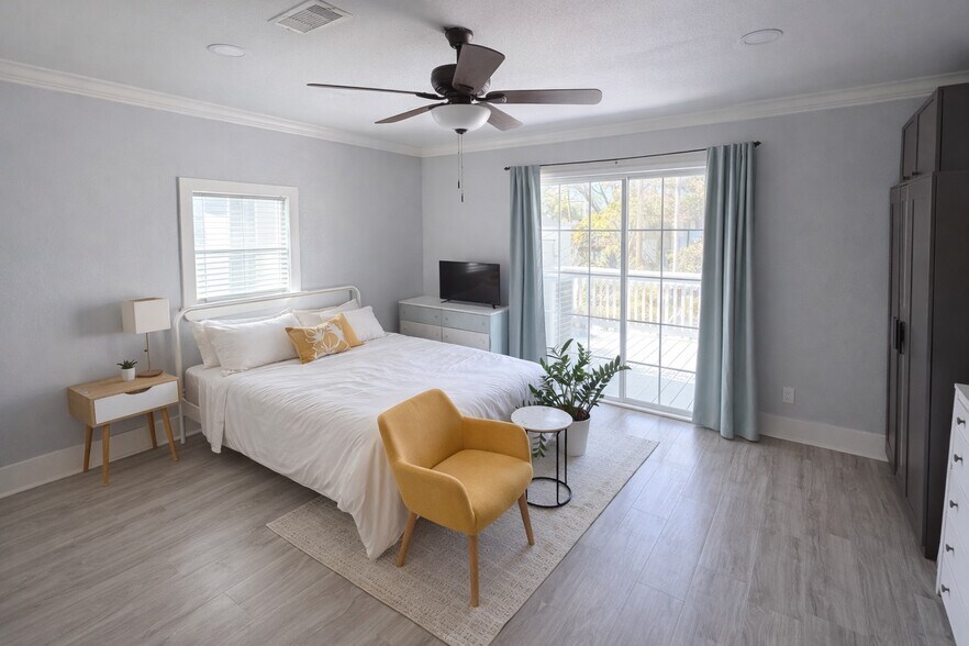 More Photos Of 1322 Avenue L, Galveston Multifamily For Sale