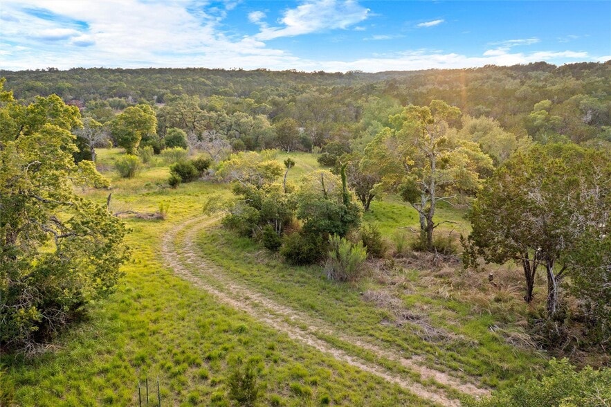 More Photos Of 900 Lost Valley Rd, Dripping Springs Land For Sale