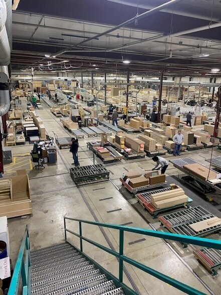 More Photos Of 3931 37th Ave SW, Fargo Manufacturing For Lease