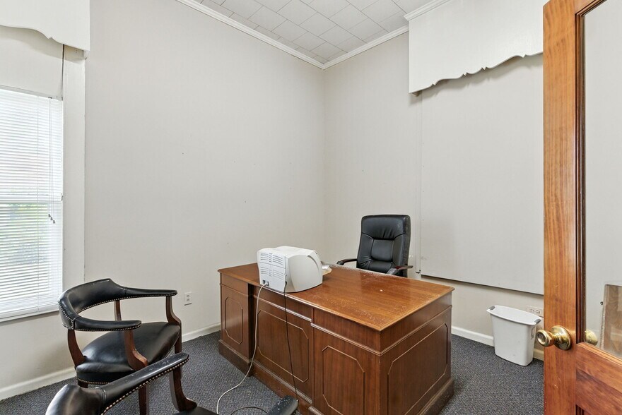 More Photos Of 208 N Main St, Prosperity Office Residential For Sale