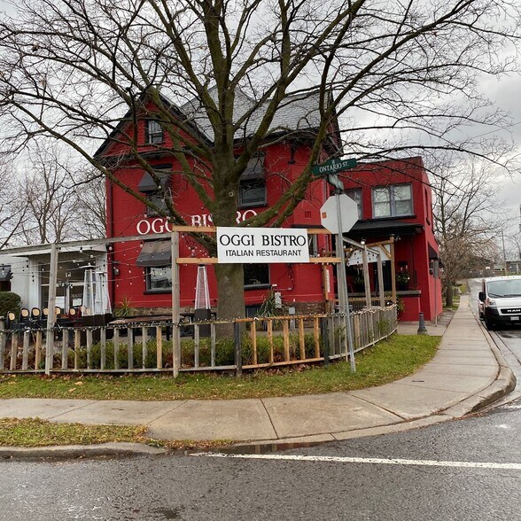 More Photos Of 16 Ontario St, Grimsby Office Residential For Sale