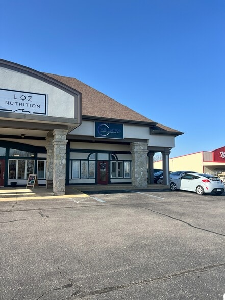 More Photos Of 1026 Palisades Blvd, Osage Beach Storefront Retail Office For Sale