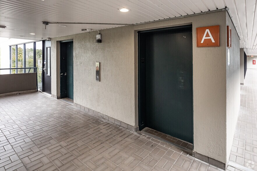 More Photos Of 7601-7625 Little Rd, New Port Richey Unknown For Lease