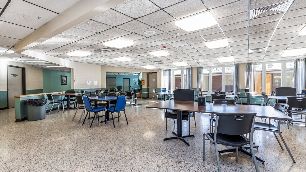 More Photos Of 1160 Seippel Rd, Dubuque Healthcare For Sale