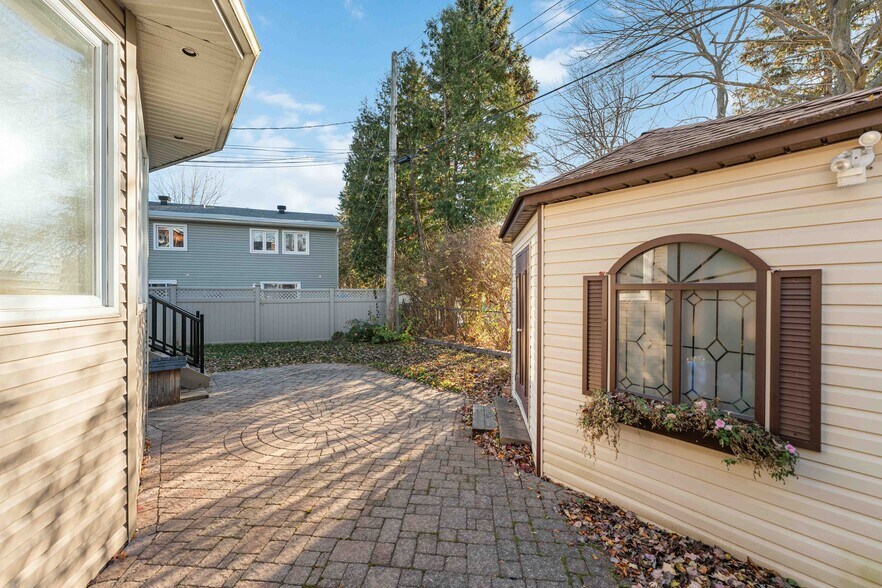 More Photos Of 732 Morin St, Ottawa Apartments For Sale