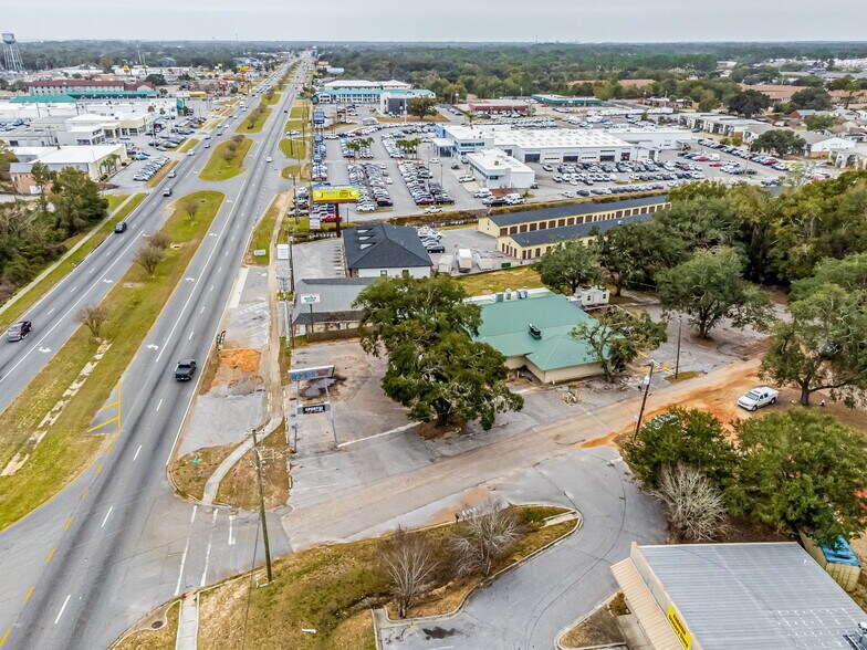 More Photos Of 131 New Warrington Rd, Pensacola Restaurant For Sale