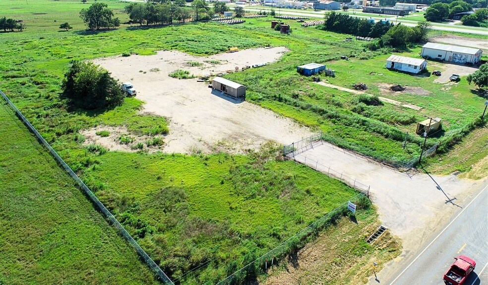 More Photos Of (+/- 5.876 acres) FM 60, Caldwell Land For Lease