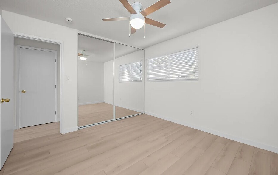 More Photos Of 2003 Emerald St, San Diego Apartments For Sale
