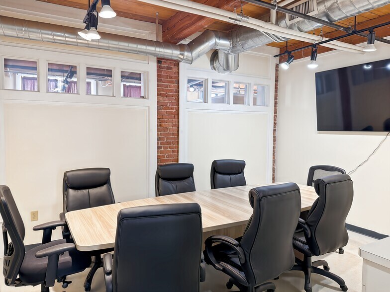 More Photos Of 322 W Main St, Tilton Coworking Space