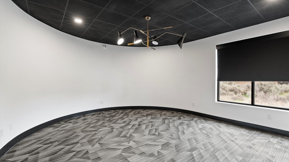 More Photos Of 5808 Bedford St, Pasco Office For Lease