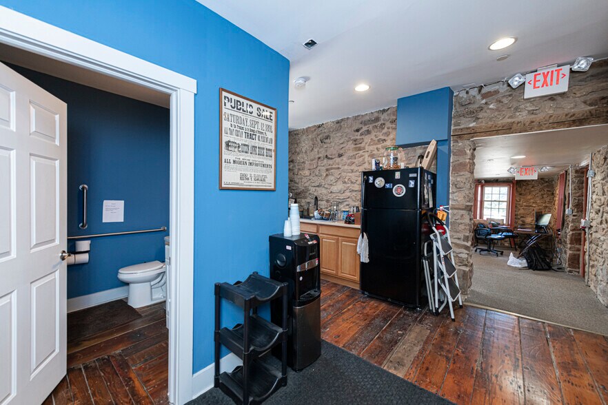 More Photos Of 10 N Main St, Phoenixville Medical For Sale