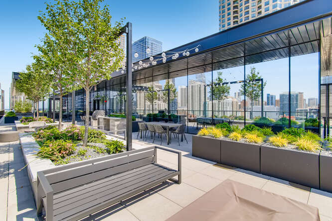 More Photos Of 448 N LaSalle Dr, Chicago Office For Lease