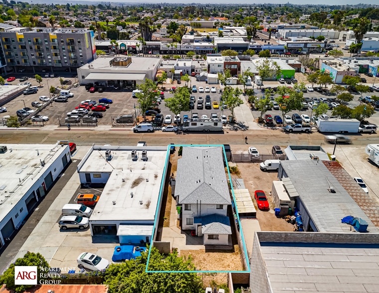 Primary Photo Of 7902 Lester Ave, Lemon Grove Apartments For Sale