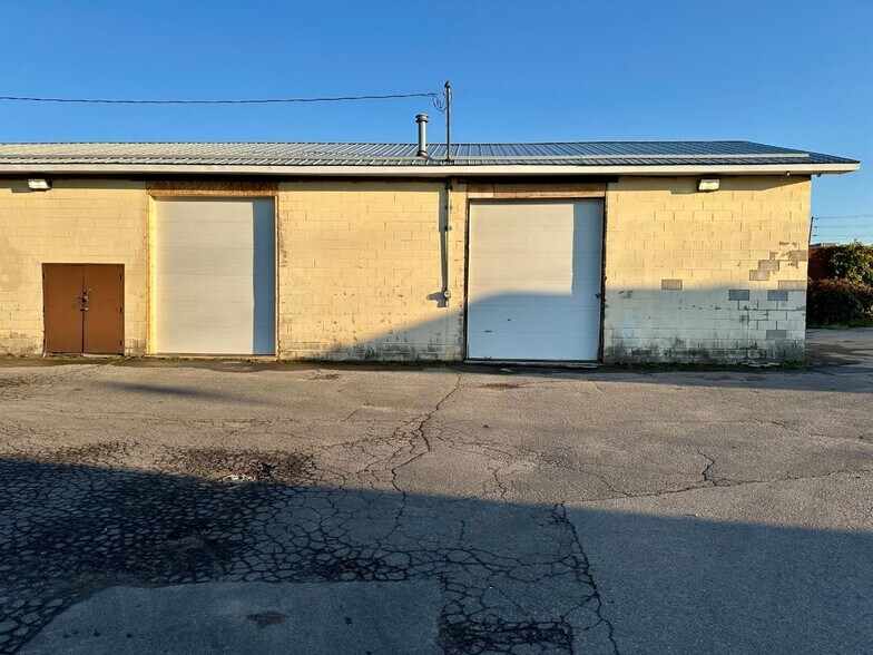 Primary Photo Of 670 Development Dr, Kingston Industrial For Lease