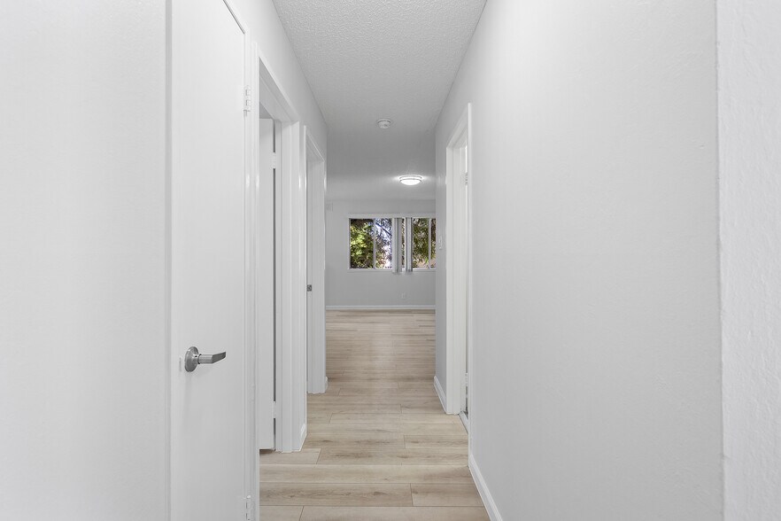 More Photos Of 671 Vernon St, Oakland Apartments For Sale