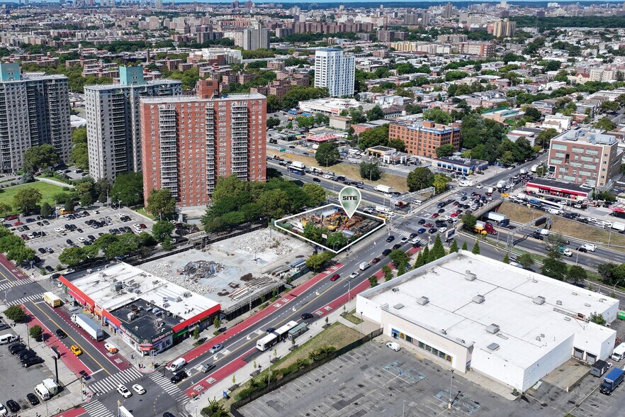 More Photos Of 945 White Plains Rd, Bronx Freestanding For Lease