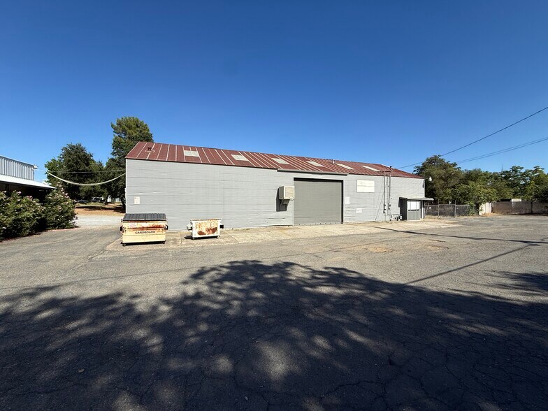 More Photos Of 2651 Henderson, Redding Warehouse For Sale