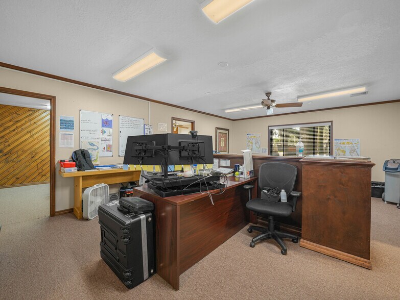 More Photos Of 112 N Poplar Ave, Sanford Mixed Retail For Lease