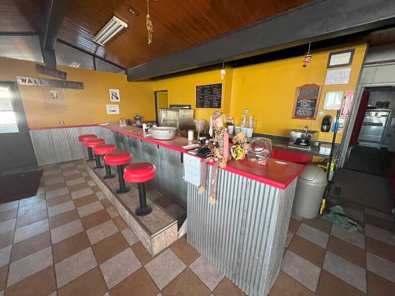 More Photos Of 507 W 2nd St, Shoshoni Restaurant For Sale