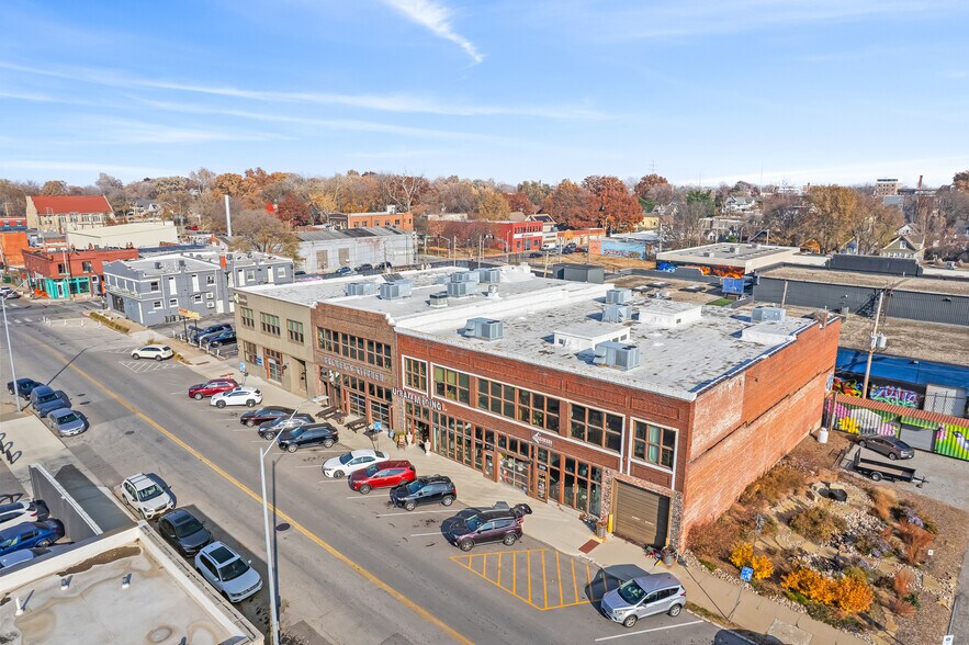 More Photos Of 3107-3111 Gillham Rd, Kansas City Storefront Retail Office For Sale