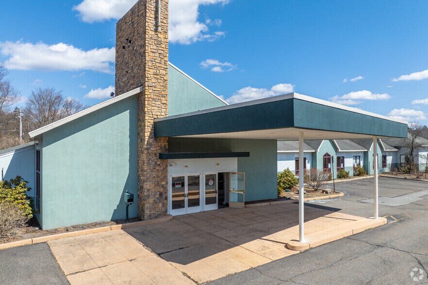 More Photos Of 1110 Carriage Ln, Tobyhanna Schools For Sale