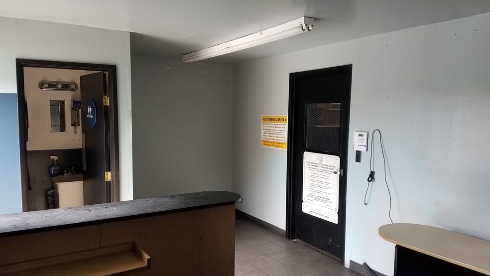 More Photos Of 6886-6894 Village Pky, Dublin Freestanding For Lease