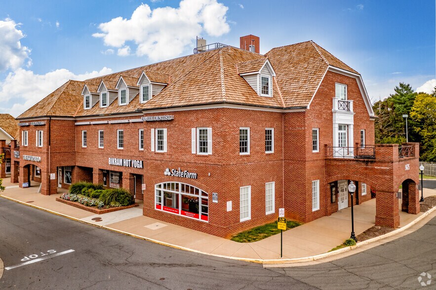 More Photos Of 5667-5675 Stone Rd, Centreville Medical For Lease