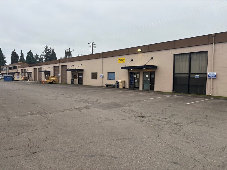 More Photos Of 33815-33919 SE Eastgate Cir, Corvallis Office For Lease