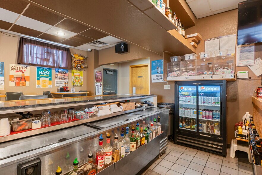 More Photos Of 118 Railroad Ave NE, Mora General Retail For Sale