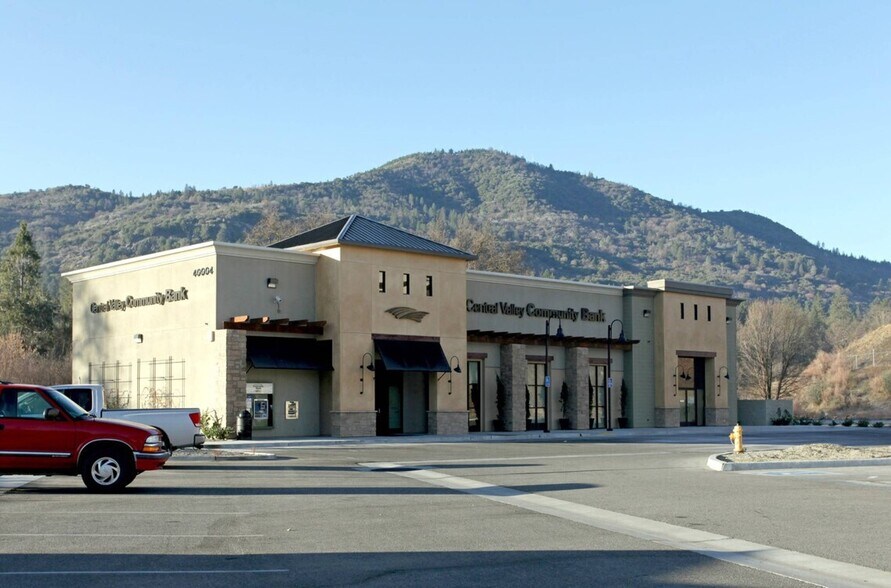 More Photos Of 40004 Highway 41, Oakhurst Land For Lease