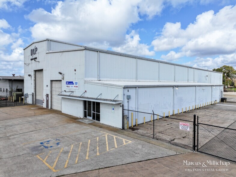 More Photos Of 1490 W Cardinal Dr, Beaumont Warehouse For Sale