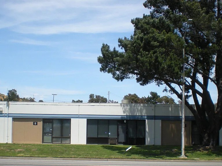 More Photos Of 200 Valley Dr, Brisbane Flex For Sale