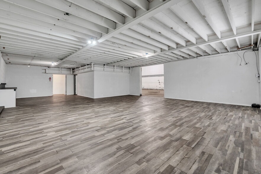 More Photos Of 2712-2716 Nevada Ave, Norfolk Research And Development For Lease