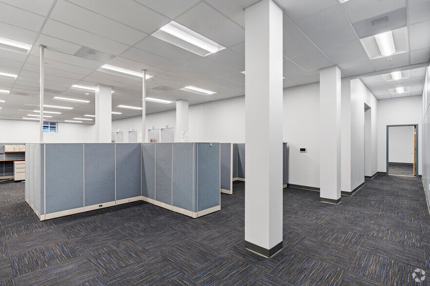 More Photos Of 535-611 W Main St, Alhambra Storefront Retail Office For Lease