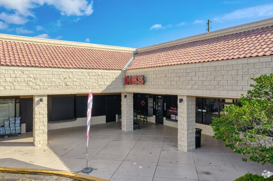 More Photos Of 14001-14211 W Colonial Dr, Winter Garden Unknown For Lease