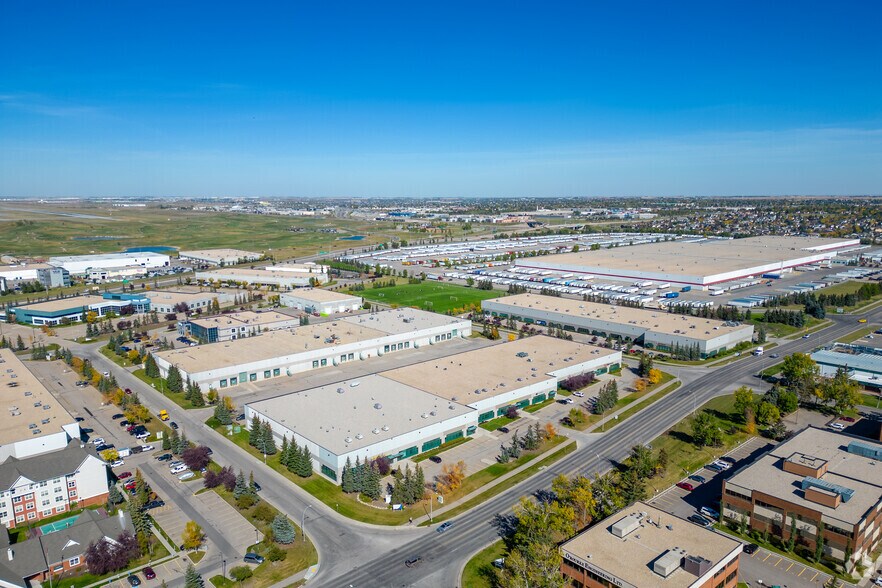 More Photos Of 2730 39th Ave NE, Calgary Warehouse For Lease