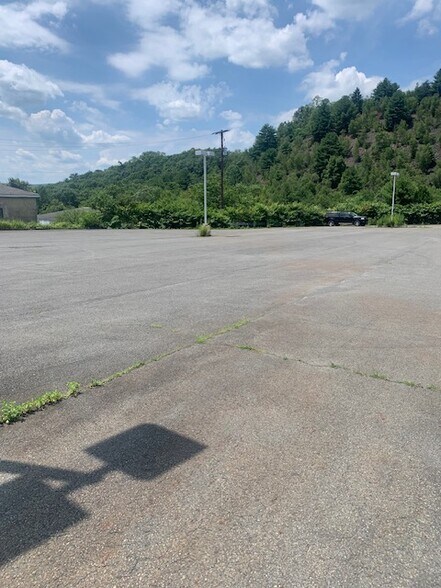 More Photos Of 1099 E Broad St, Tamaqua Storefront Retail Office For Sale