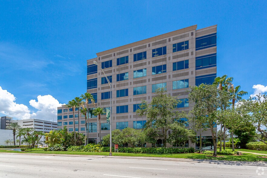 More Photos Of 8400 NW 36th St, Doral Office For Lease