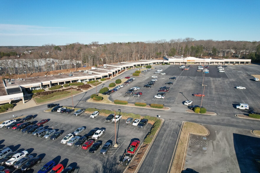 Primary Photo Of 3716-3728 Battleground Ave, Greensboro Unknown For Lease