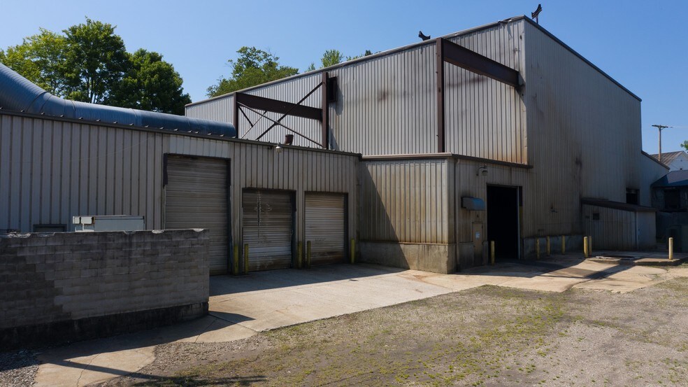 More Photos Of 283 N Main St, Fredericktown Industrial For Sale