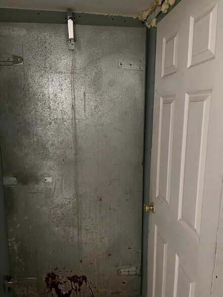 More Photos Of 1212 Mcdonald Ave, Brooklyn Storefront Retail Residential For Lease