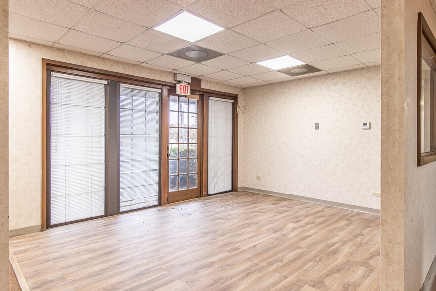 More Photos Of 398 Hart Street, Monroe Medical For Lease