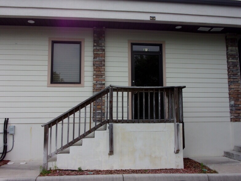 More Photos Of 305 Skyline Dr, Lady Lake Medical For Lease