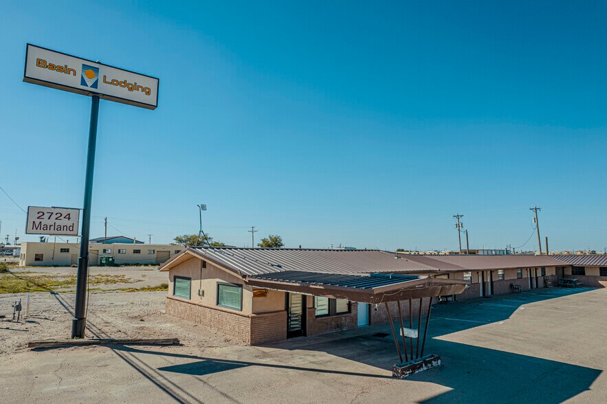 Primary Photo Of 2724 W Marland St, Hobbs Hotel For Sale