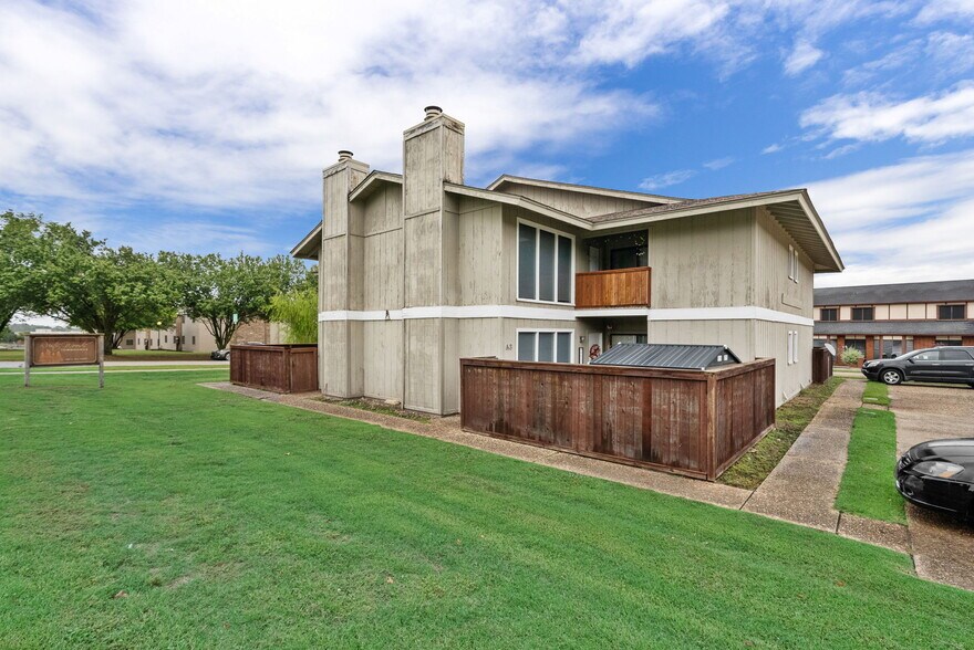 More Photos Of 2401 S 50th St, Fort Smith Apartments For Sale