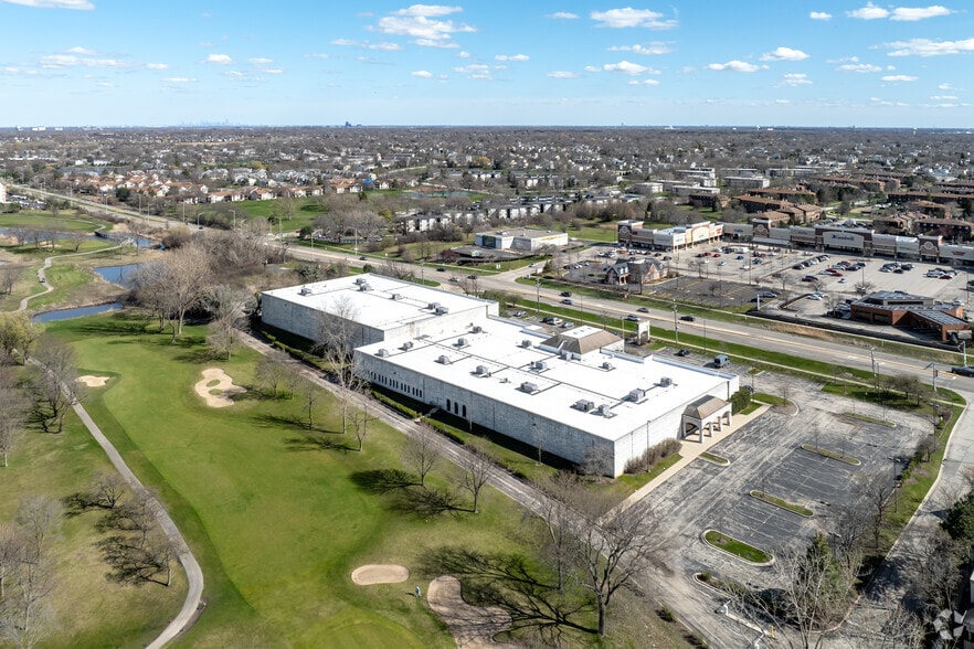More Photos Of 2500 W Golf Rd, Hoffman Estates Warehouse For Sale