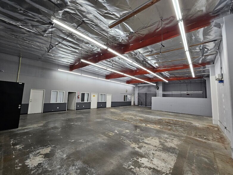 More Photos Of 154 W 23rd St, Los Angeles Warehouse For Sale