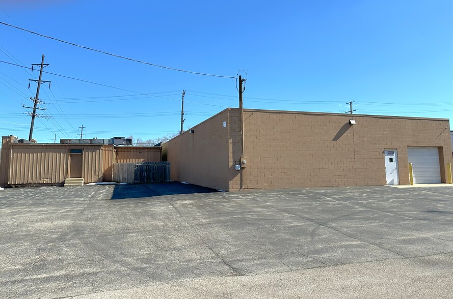More Photos Of 3001 Kishwaukee St, Rockford Industrial For Sale