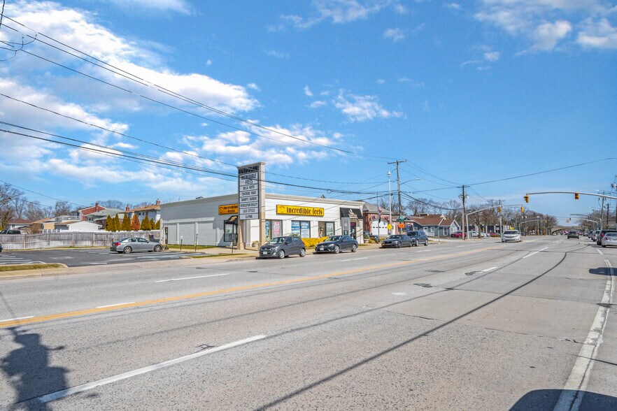 Primary Photo Of 2975 Merrick Rd, Bellmore Storefront For Lease
