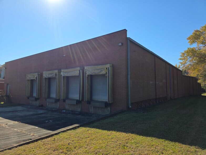 More Photos Of 700 S Railroad Ave, Kings Mountain Industrial For Lease